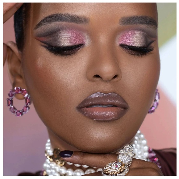 Natasha Denona- RETRO GLAM
EYESHADOW PALETTE - Picture 6 of 14